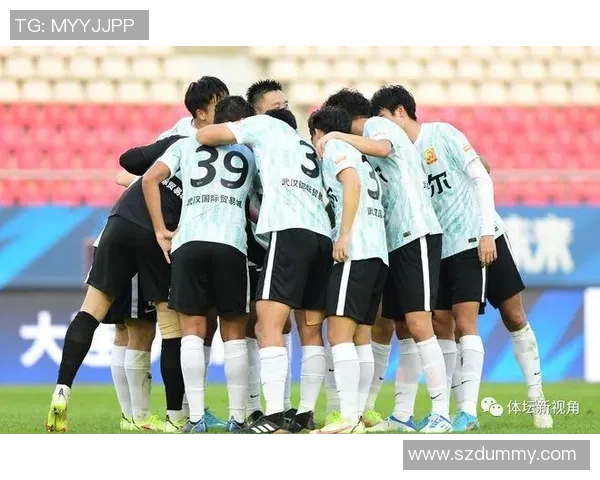 重庆足球队强势领跑冠军赛积分榜68分领先其他球队